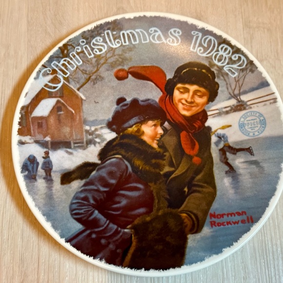 Rare Norman Rockwell Christmas 1982 Collector Plate w/ Certificate of Authority - Picture 3 of 16